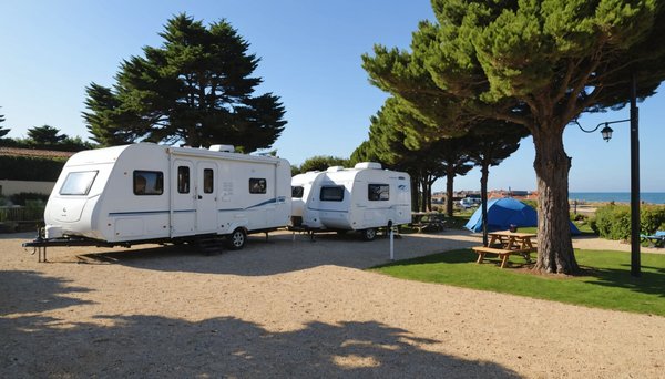 Séjour aux Sables d'Olonne : Découvrez le Meilleur Camping 4 Étoiles avec Services Complets pour des Vacances de Luxe